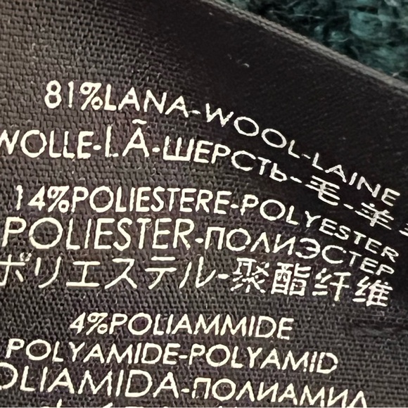 Gucci NWT Bold Red and Black Knit Headband - Picture 5 of 5